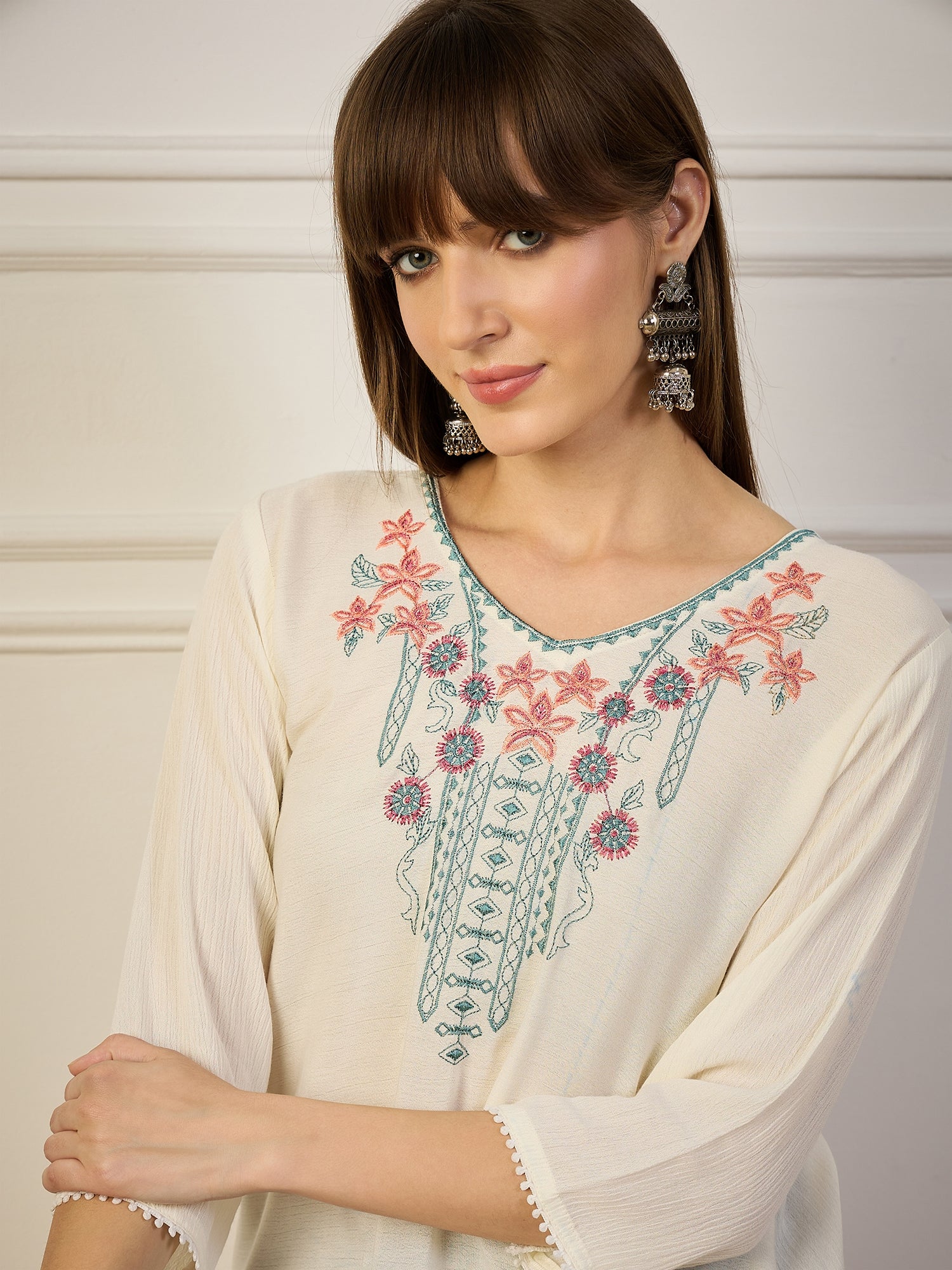 IVORY BLOSSOM | Off-White Floral Embroidered Short Kurta