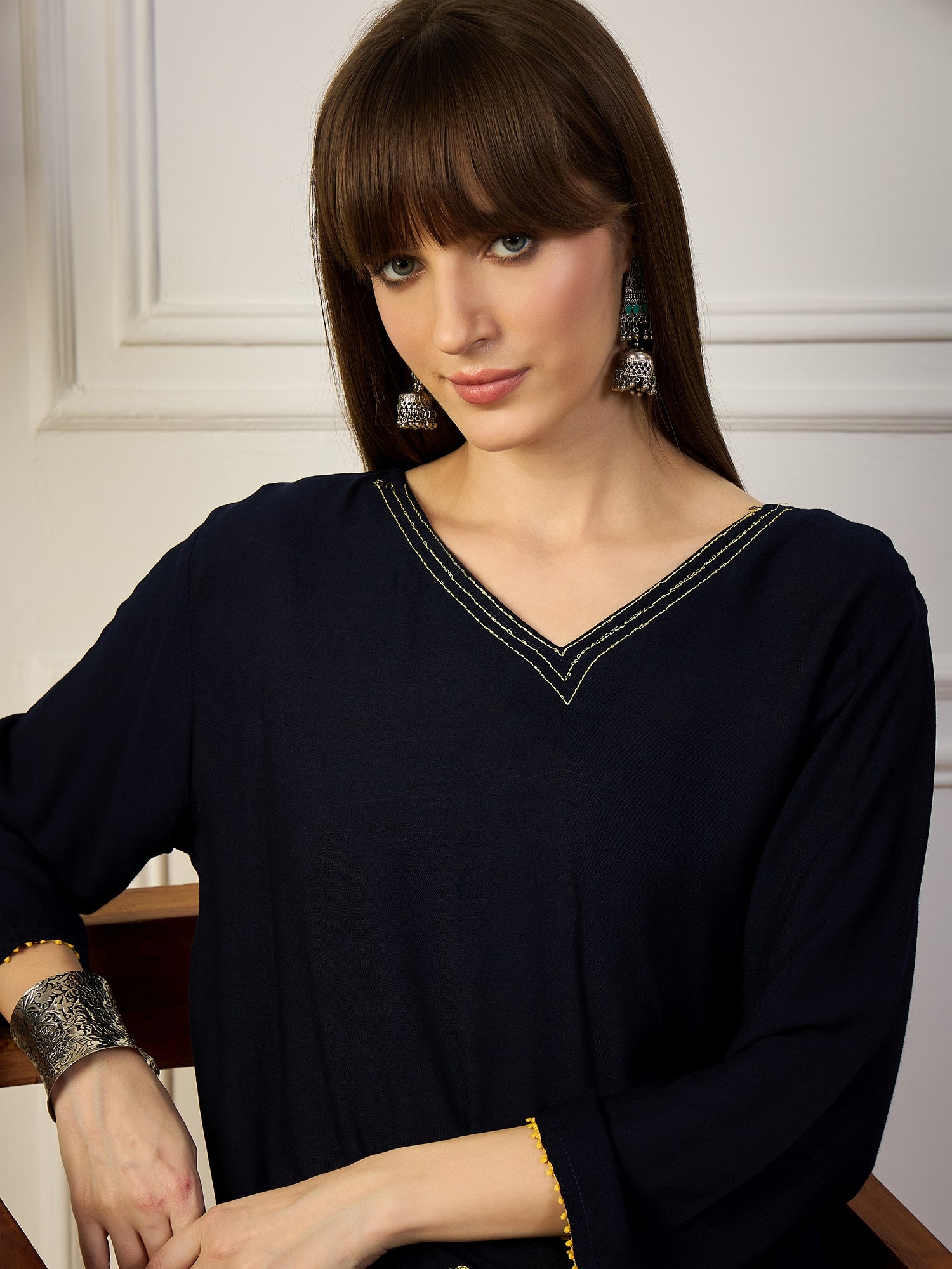 MIDNIGHT BLOSSOM | Navy Floral Embroidered Short Kurta