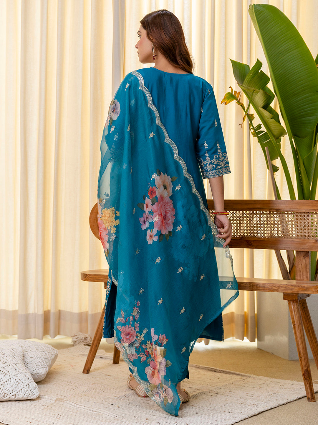 Vireya Rama Embroidered Kurta Set