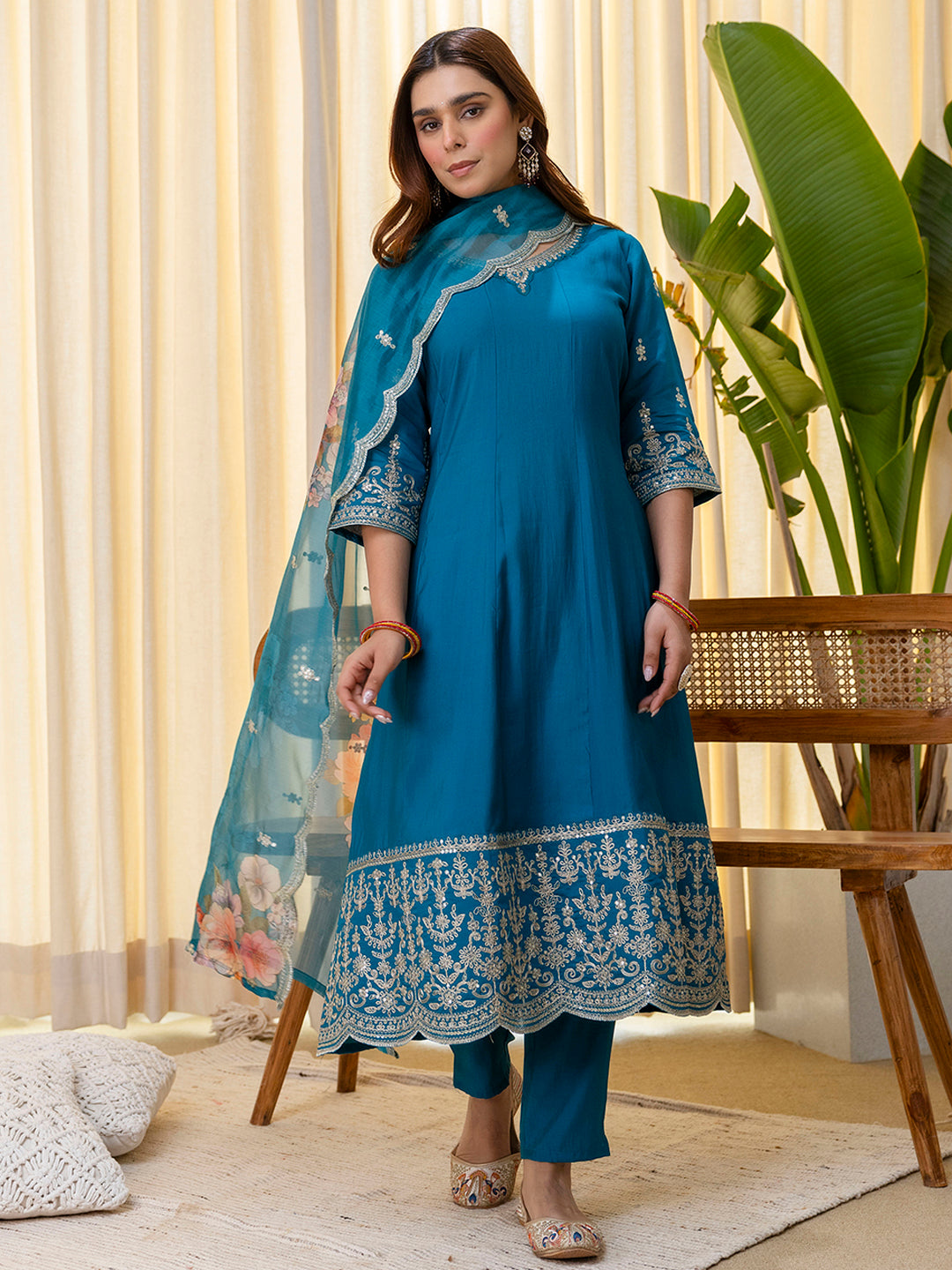 Vireya Rama Embroidered Kurta Set
