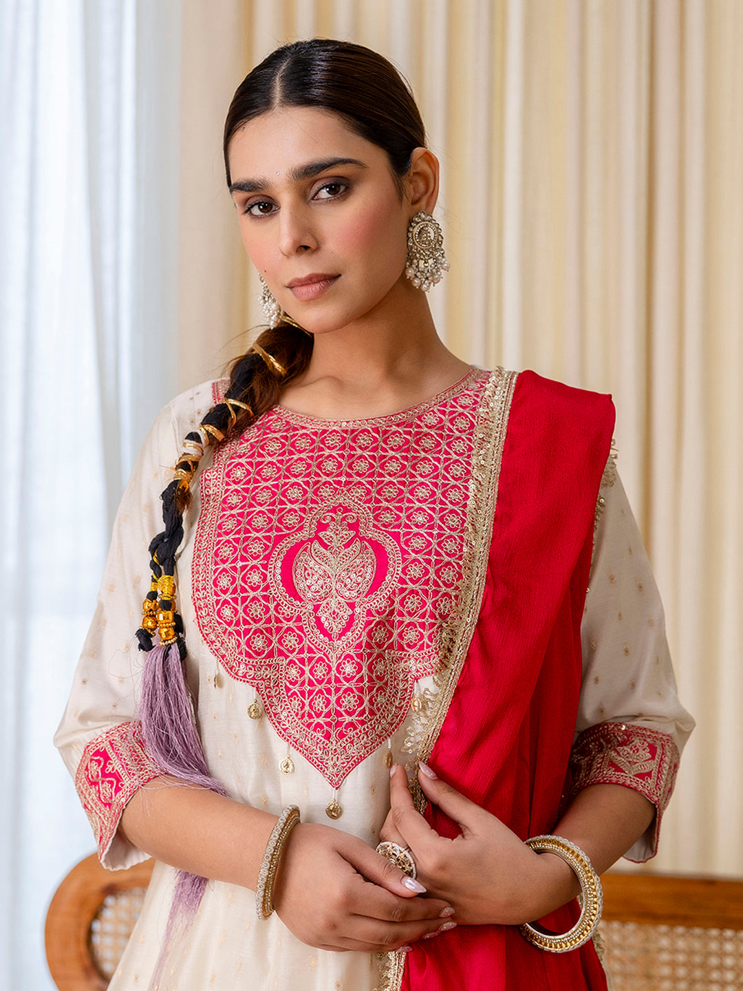 Sutra White Embroidered Kurta Set