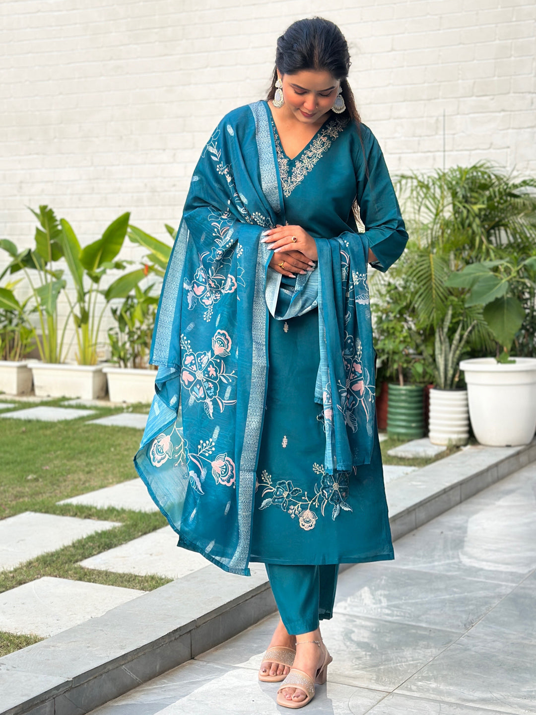 Kivra Teal Straight Kurta Set – Silk Blend with Self-Woven Dupatta