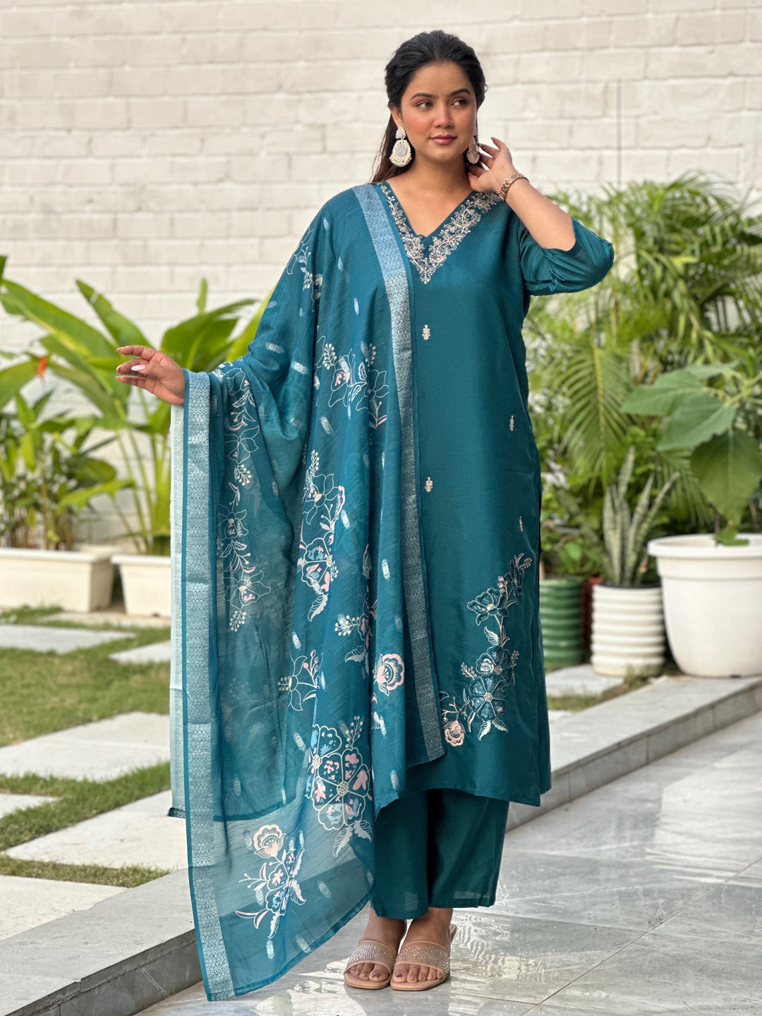 Kivra Teal Straight Kurta Set – Silk Blend with Self-Woven Dupatta
