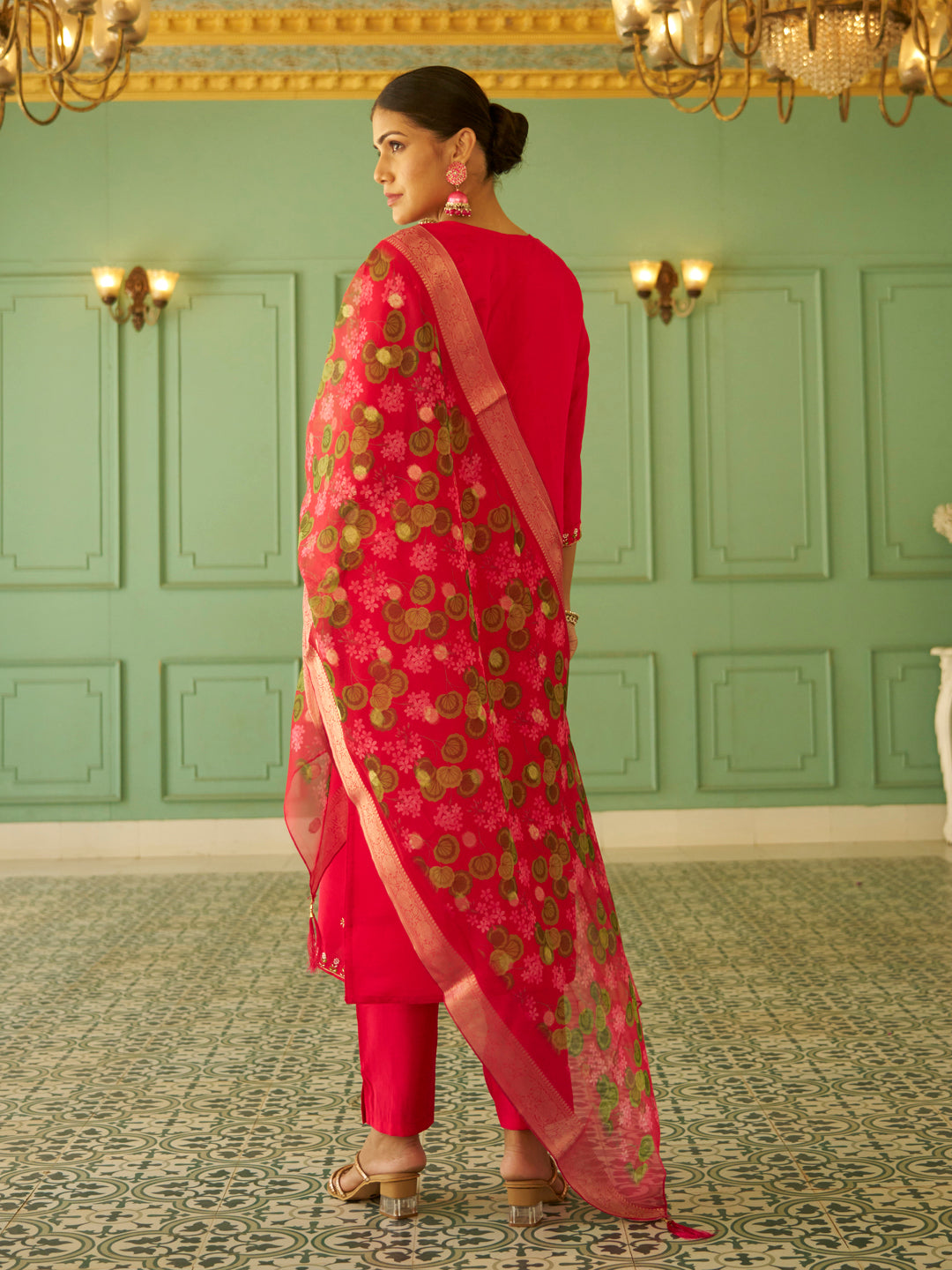 Aaravi Beads Pink Straight Kurta Set – Silk Blend with Beaded Embroidery & Organza Dupatta