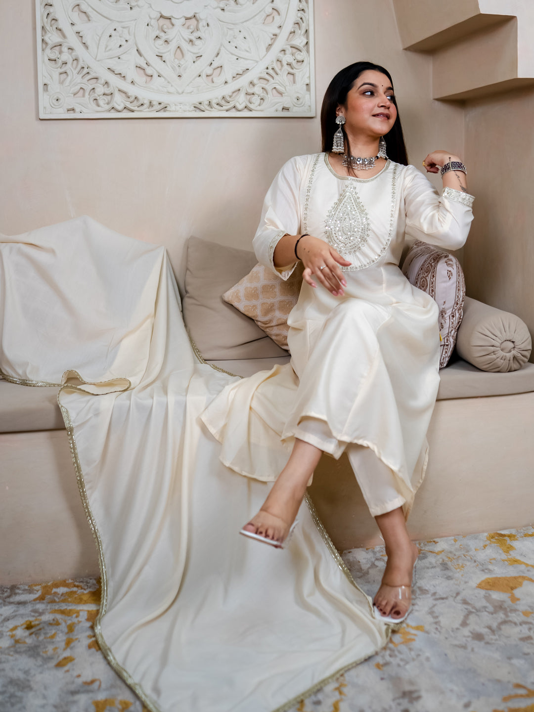 Sharvani White Flared Anarkali Kurta Set – Silk Blend with Lace Border Dupatta