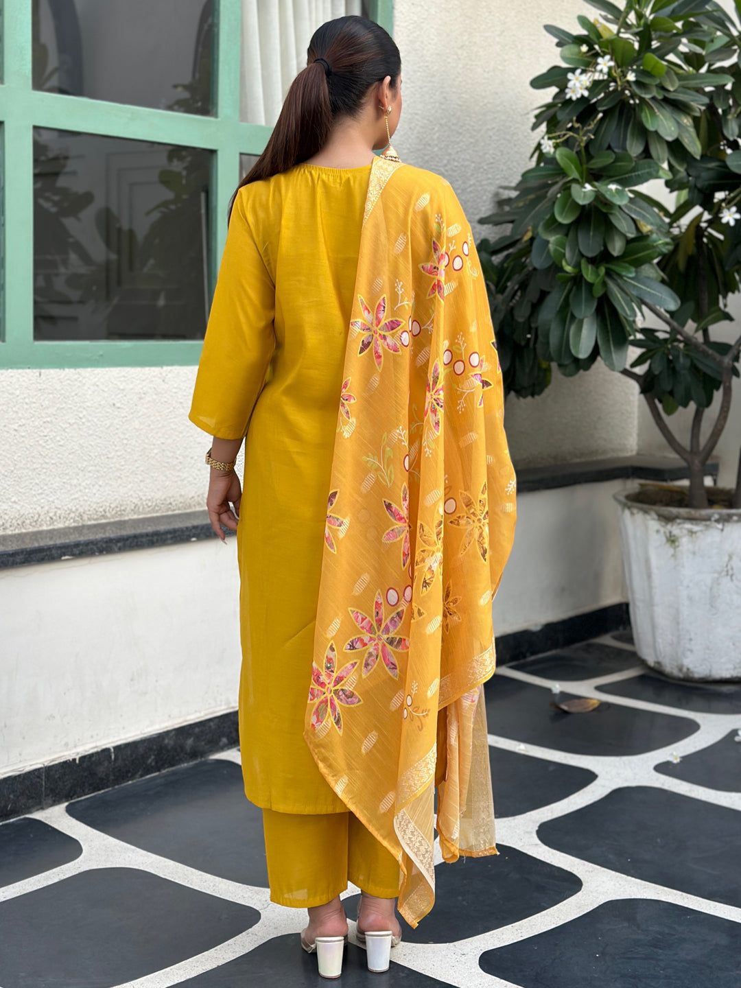 Kivra Yellow Straight Kurta Set – Silk Blend with Self-Woven Dupatta