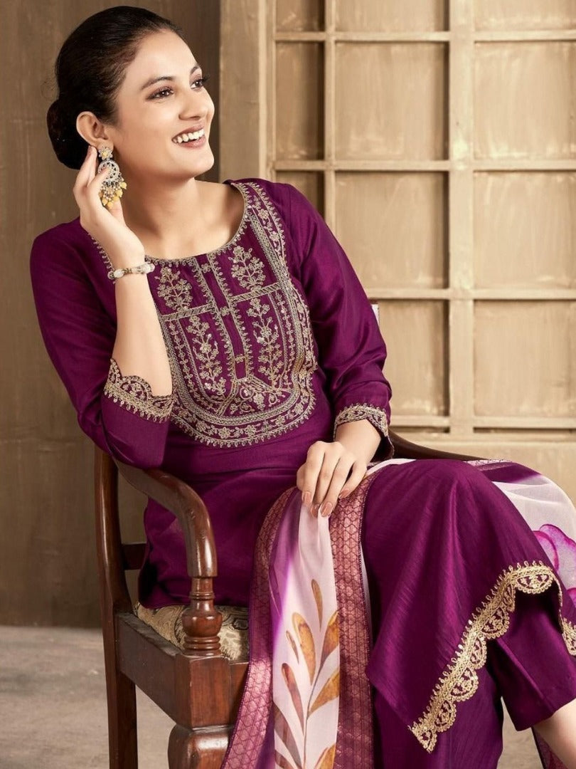Women's Embroidered Rayon Slub 3-Piece Kurta Set.